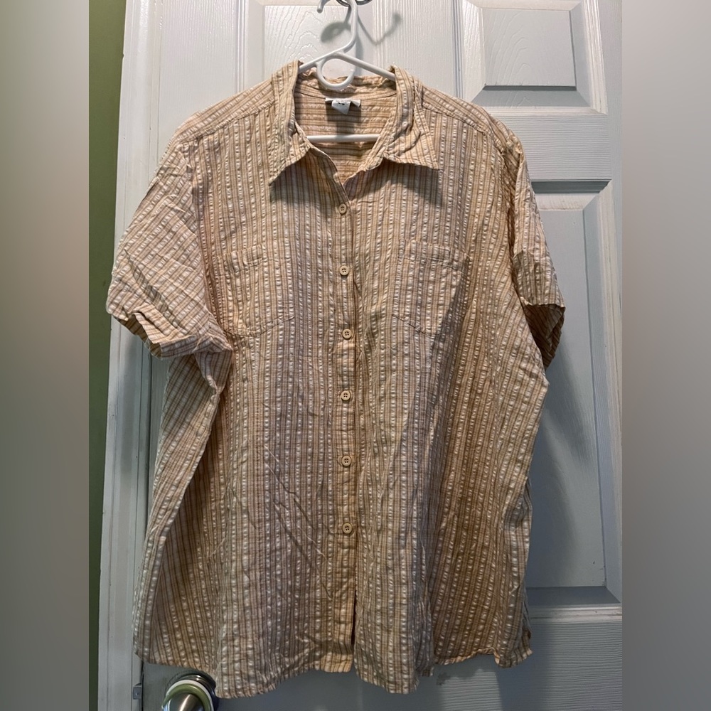 Yellow and white button down short sleeve camp shirt size 26/28